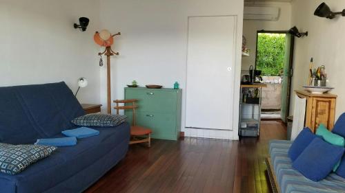 Chouette Cabanon sur la plage vue mer et terrasse privée