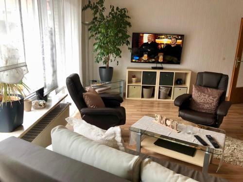Christinas Gartenblick 4 Schlafzimmer, Küche, Bad ,EG mit Terrasse und Garten, Parken direkt am Haus