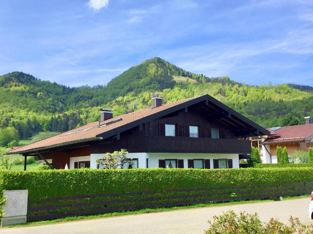 Appartement ciao-aschau FeWo Kampenwandblick Grell Herbststraße 15 83229 Aschau im Chiemgau