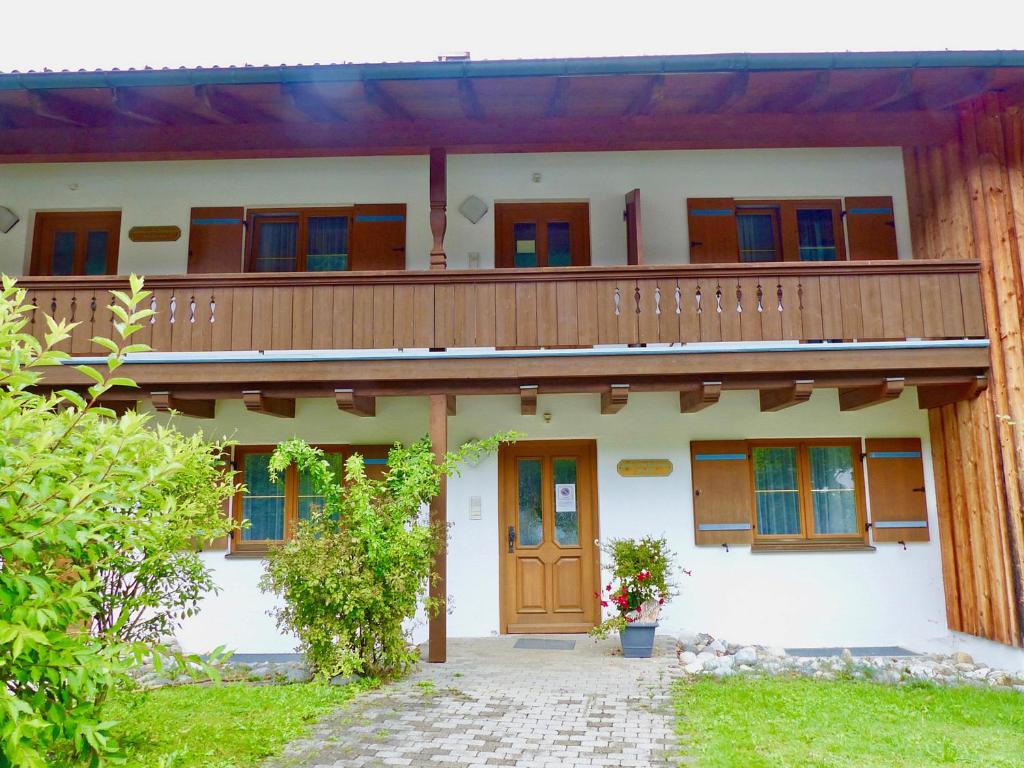 ciao-aschau Sachrang-Grenzhub FeWo 308 Förster Karspitzweg 20, 83229 Sachrang