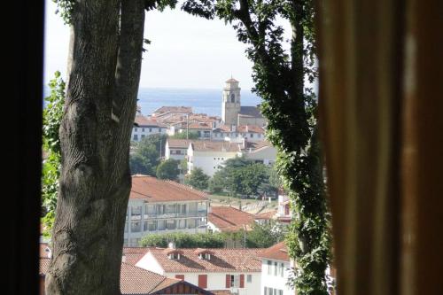 Ciboure:T2, proximité golf et plages, vue sur mer