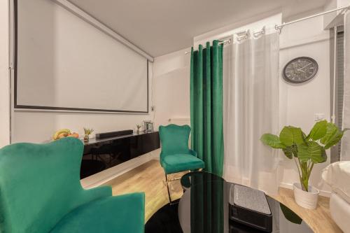Cinéma Moon Luxury - Gare 3min - Proche Paris