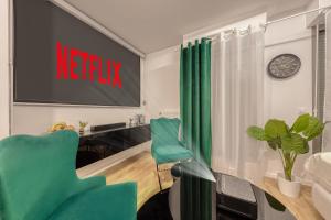 Cinéma Moon Luxury - Gare 3min - Proche Paris