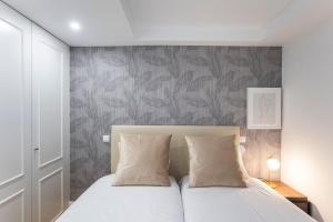 City Center 2BR Flat w/ AC by LovelyStay