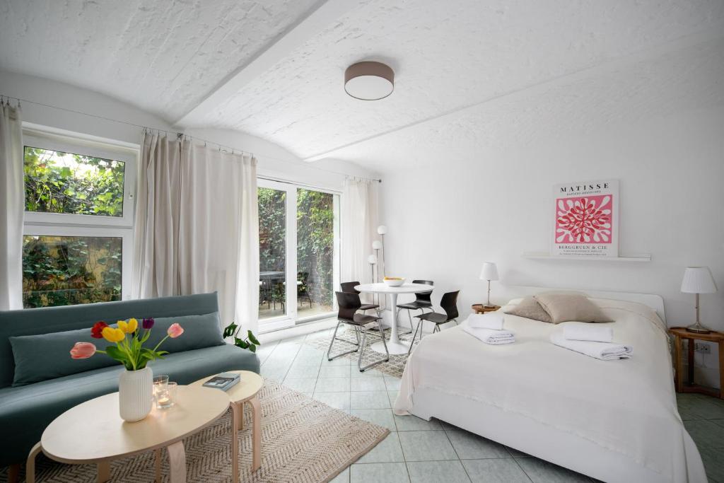 City Hideaway with Terrace 25 Stephanstraße, 10559 Berlin