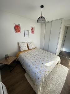 City Rose T2 ensoleillé-piscine-parking privé -fibre -balcon