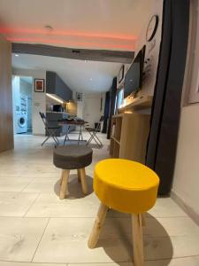 City Studio - Tour De Montlhery