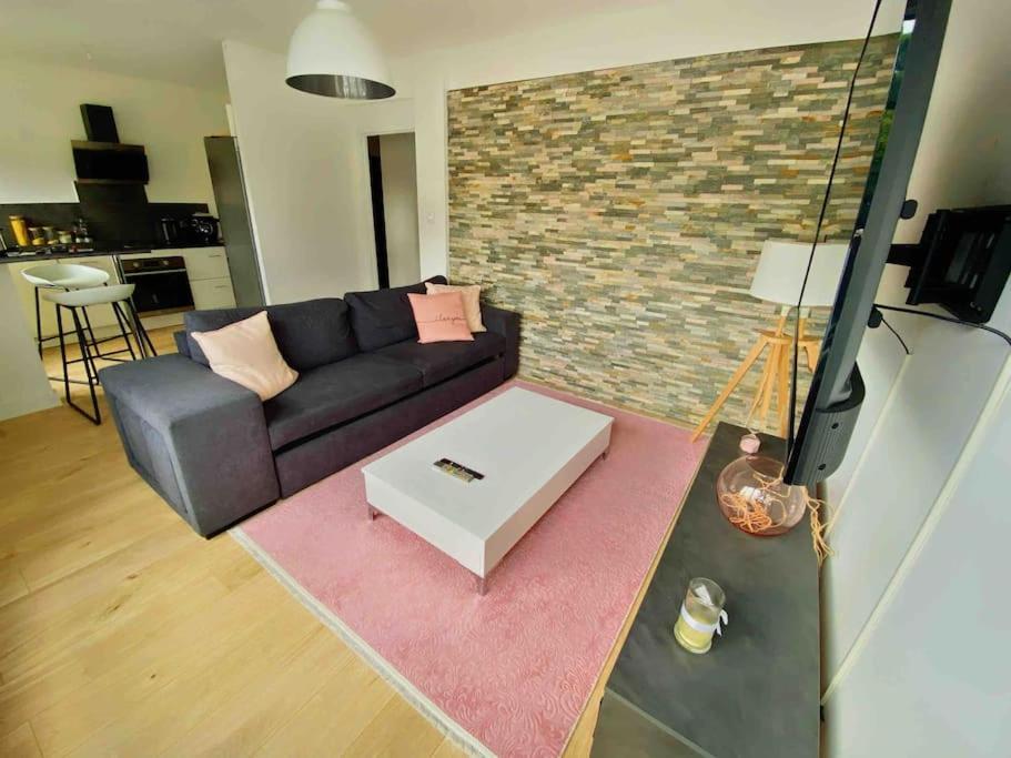 City-Villa Cergy by Servallgroup 95800 Cergy