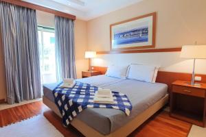 Classic 2BDR Apartment W/Pool & Near Beach by LovelyStay