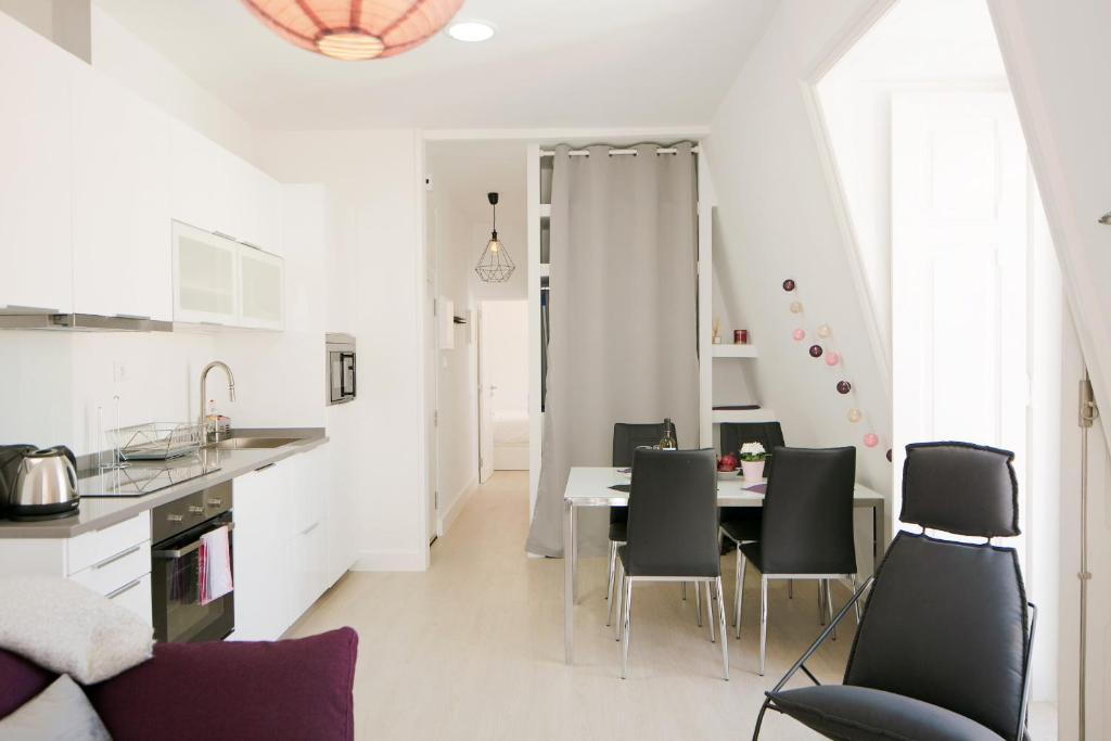 Appartement Classic and Comfortable Topfloor Apartment 13 by Lisbonne Collection Afonso Domingues 25 1170-001 Lisbonne