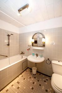 Classic Apartment 2