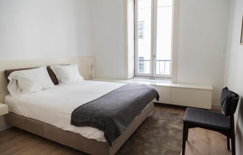 Classy 2BDR Apartment in Downtown by LovelyStay