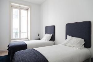Classy 2BDR Apartment in Downtown by LovelyStay