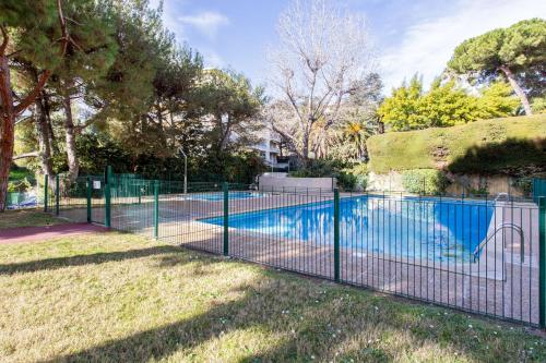Classy studio with AC and seaview balcony in Nice near beach - Welkeys