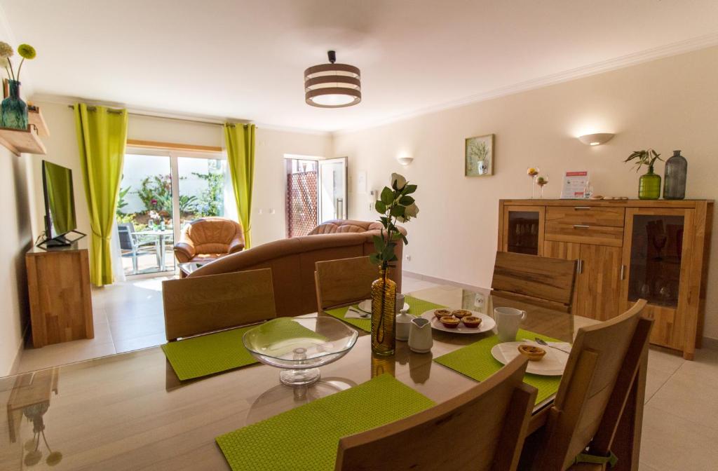 Cliff-Top Townhouse with Stunning Ocean Views 1 Beco da Vigia, 8400-505 Carvoeiro
