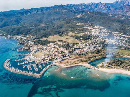 Appartement climatisé et vue mer à Solenzara Kamiesch france