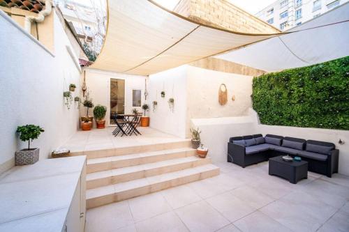 Appartement climatisé grande terrasse 2 chambres Marseille france
