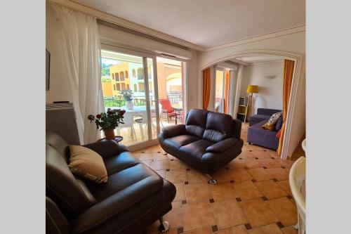 Appartement climatisé les Lavandiers 6 personnes piscines Cavalaire-sur-Mer france