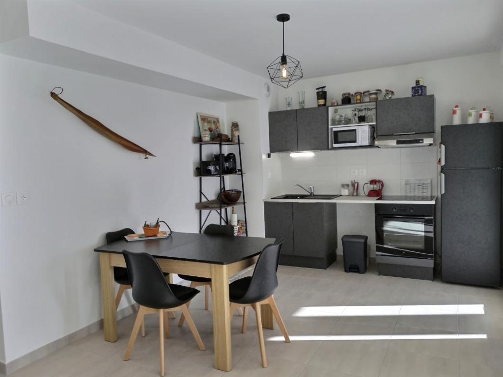 Appartement Appartement climatisé, moderne avec terrasses à 500m de la mer Chemin Creux, les Orangers, 34410 Sérignan
