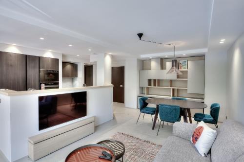 CMG - Appartement de standing avec balcon - 2BR/6P - Cannes