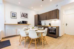 CMG Boulevard Voltaire / Truillot D