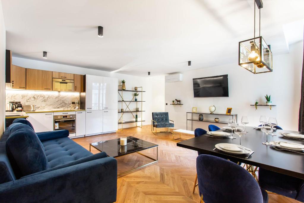 Appartement CMG Champs Elysées - Boetie 6 124 Rue la Boétie 75008 Paris