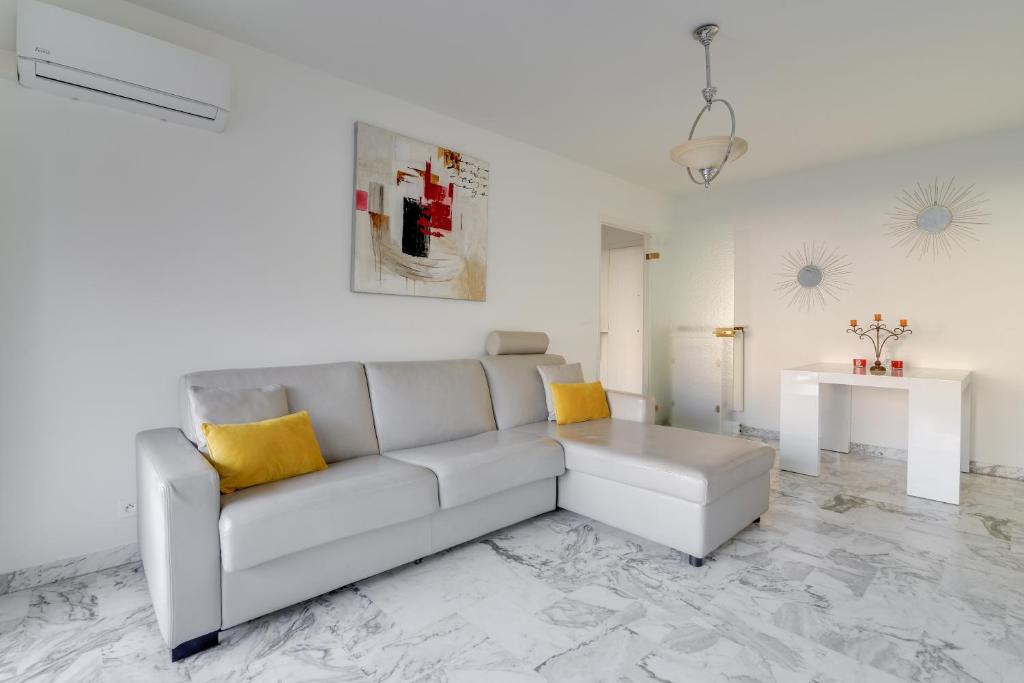 Appartement CMG Croisette/ Lacour 7 Rue Lacour 06400 Cannes