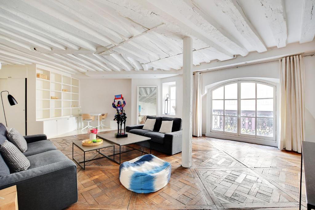 CMG - Étienne Marcel 1 Rue du Mail, 75002 Paris
