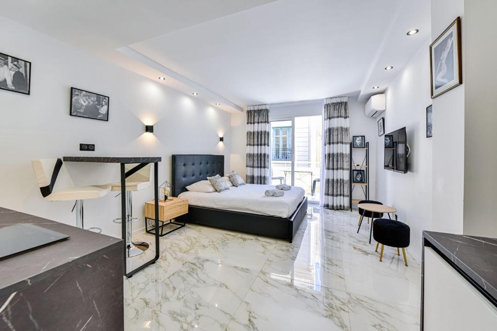 CMG - Grand studio - 50m plage Cannes - terrasse vue mer 10 Rue Macé, 06400 Cannes