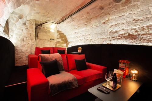 CMG Jacques /Pantheon