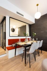 CMG Jacques /Pantheon