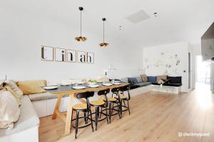 CMG Luxe - Canal St Martin