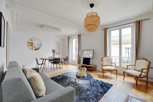 CMG - Magnifique appartement- 4P- Arc de Triomphe/ Porte Maillot