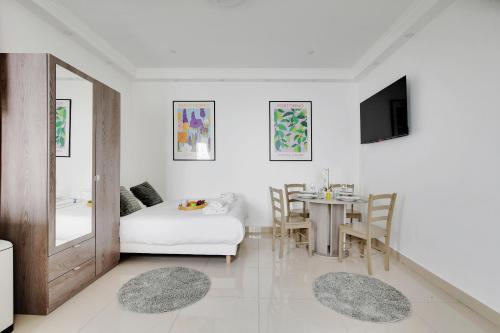 CMG Studio Place Voltaire