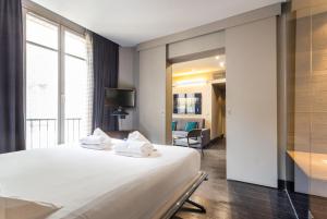 CMG - Suite Deluxe Tour Eiffel 16