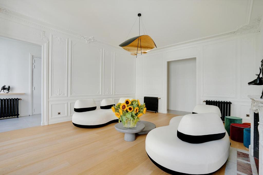 Appartement CMG - Superbe appartement 6P - Trocadero/Longchamp 123 Rue de Longchamp 75116 Paris