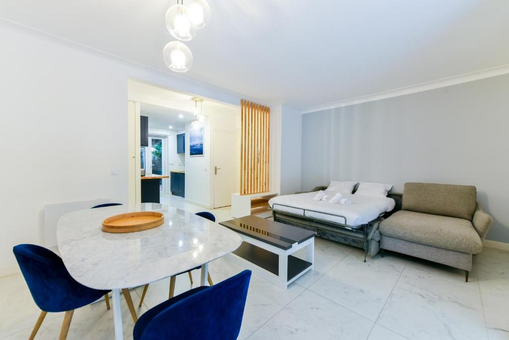 Appartement CMG - Superbe appartement rénové coeur de Cannes - Terrasse 10 Rue Lacour 06400 Cannes