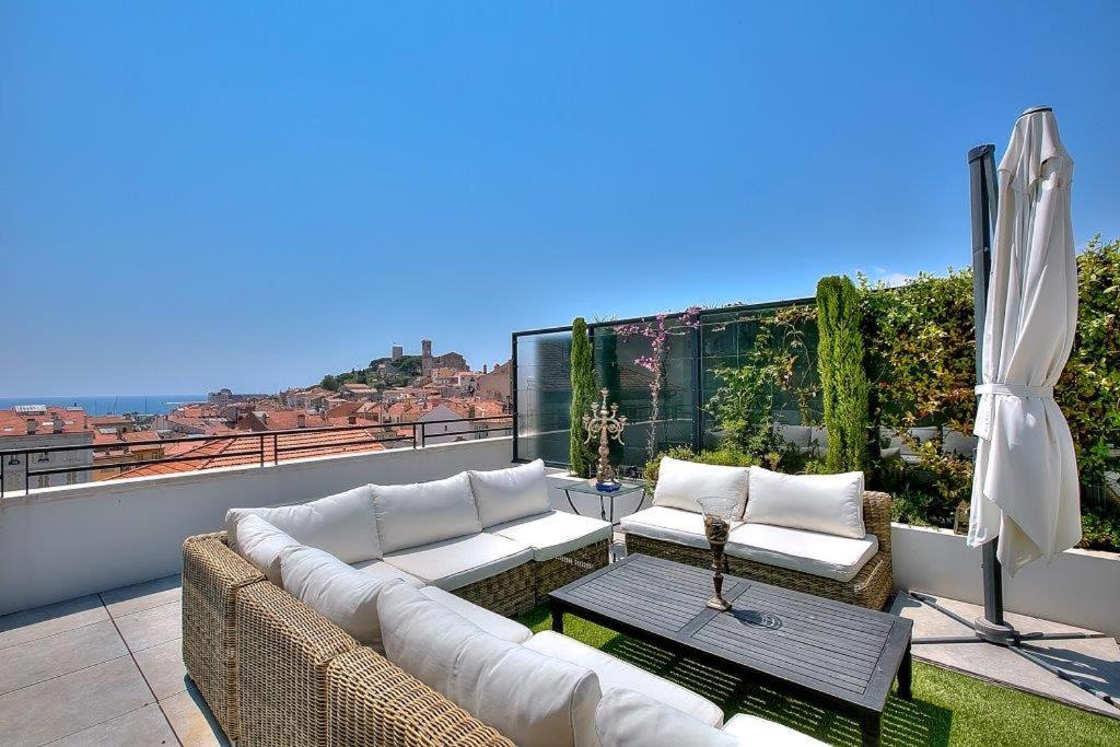 Appartement CMG - Superbe toit terrasse avec vue mer 2 Boulevard Guynemer 06400 Cannes