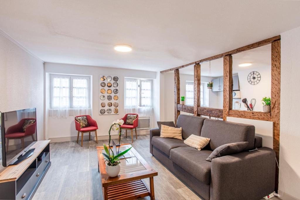 Appartement #CMI - CENTRE HISTORIQUE - Au calme - Wifi - Tout confort 3ème étage 2 Rue Rapp 68000 Colmar