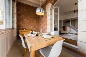 COAST KEYWEEK Duplex apartment in the city center with sea view