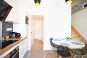 Coco Elaura Charming Duplex Apartment - 2 bedrooms - City center - WIFI