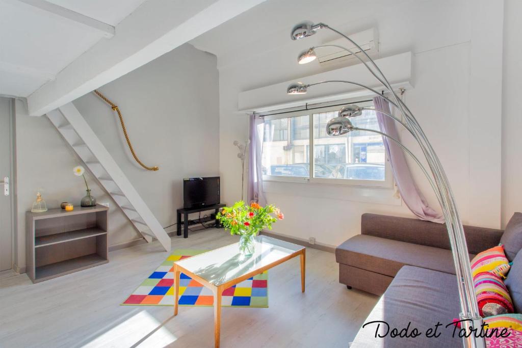 Cocooning 1 bedroom with mezzanine - Dodo et Tartine 6 rue Dominique Santini Le Suffren - RDC porte de gauche, 83000 Toulon