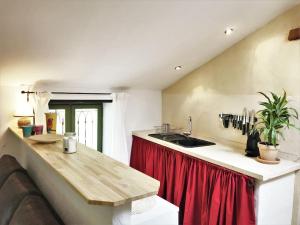 COEUR de GOUDARGUES! Gîte 2 ou 3 pers , Extérieur, Clim