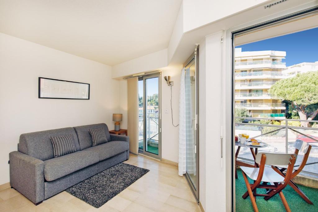 Appartement Colline Azur YourHostHelper 15 Rue St Dizier 06400 Cannes