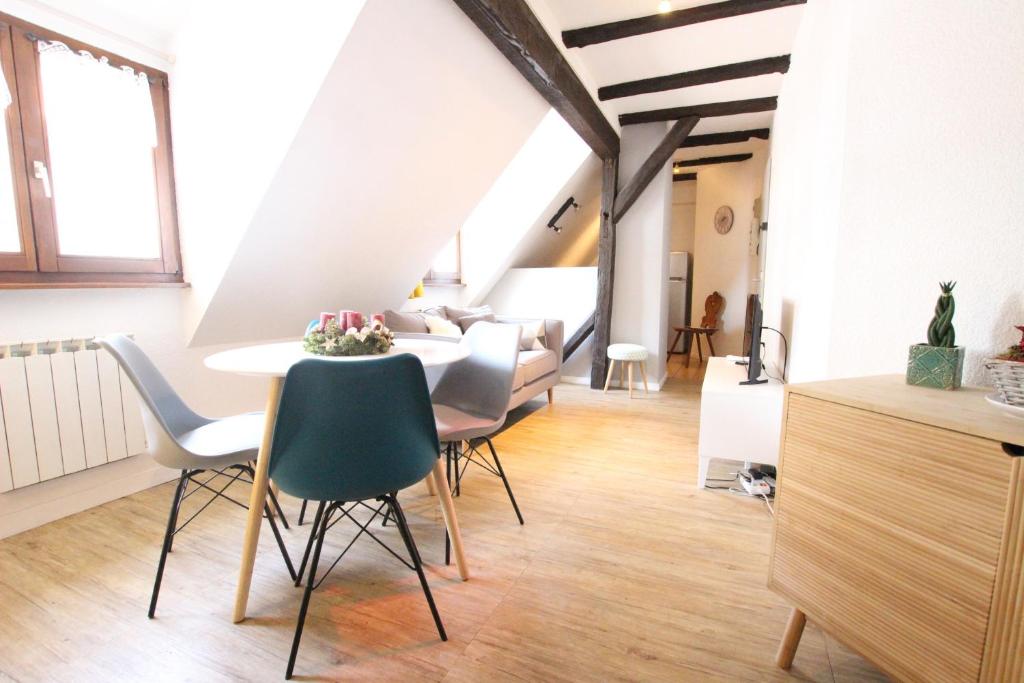 Appartement Colmar City Center - Appartement PETIT OURS - BookingAlsace 2 Rue de l'Ours 68000 Colmar