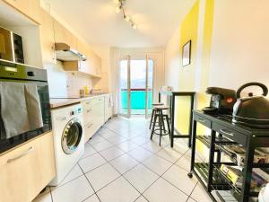 Colmar - La Cigogne - Balcon - Vue Dégagée - Netflix - Wifi Fibre - Parking gratuit - Quartier populaire