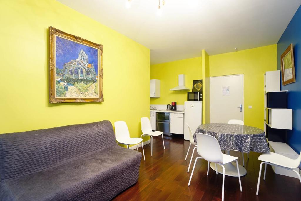 Colored appt to BEAUGRENELLE 8 rue sainte lucie, 75015 Paris