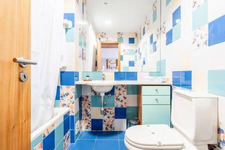 Colorful Cozy Apartment view