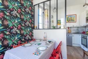 Colourful AC one-bedroom apartment in the historic centre - Dodo et Tartine