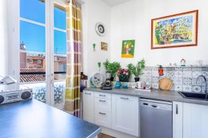 Colourful AC one-bedroom apartment in the historic centre - Dodo et Tartine